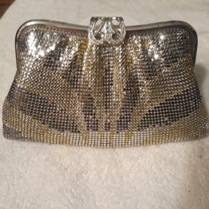DONGBANG PLAZA MESH EVENING BAG
